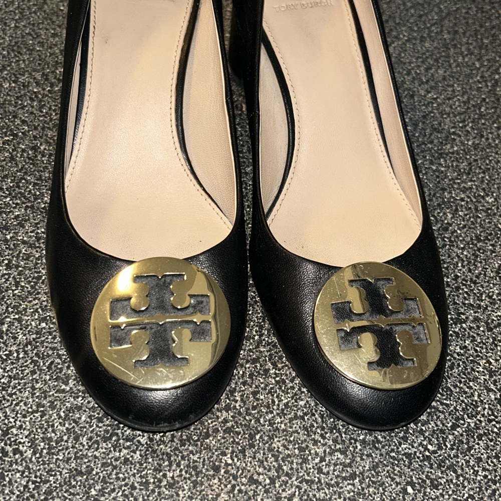 Tory Burch Black Leather Ballet Flats with Gold Logo Discs